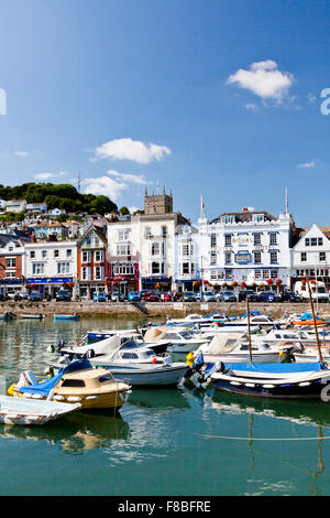 Bunte kleine Boote in The Boatfloat bei Flut in Dartmouth, Devon, England, UK Stockfoto