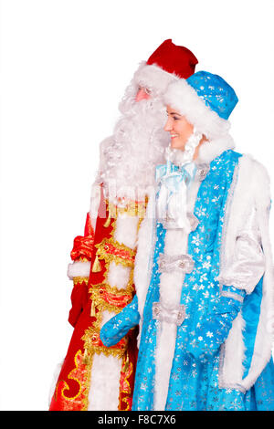 Russische Weihnachten Zeichen: Ded Moroz (Väterchen Frost) und Snegurotschka (Schneewittchen) mit Geschenken Tasche Studioaufnahmen. Isoliert Stockfoto