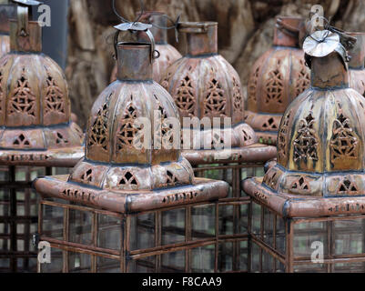 Lampen in einem Geschäft in der Medina von Marrakesch, Marokko Stockfoto
