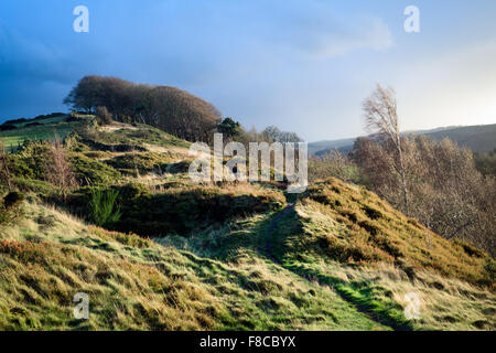 Starkholmes, Derbyshire, UK:08th Dezember 2015.After einen schönen Tag von Sonne und Wolken mit einer milden Temperatur Gewitterwolken über Teile des Peak District Rollen. Bildnachweis: Ian Francis/Alamy Live-Nachrichten Stockfoto