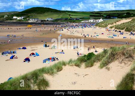Der Strand von Croyde Bay im Sommer, North Devon, England, UK Stockfoto