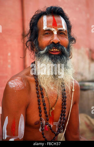 Sadhu - heiliger Mann in Varanasi Stockfoto