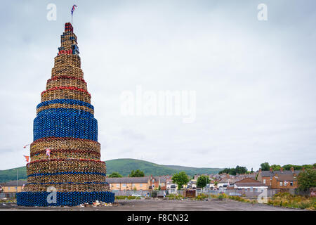 Shankill Road Loyalist Lagerfeuer für den 12. Juli Stockfoto