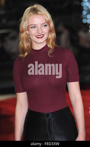 London, UK. 8. Dezember 2015. Dakota Blue Richards besucht die UK-Premiere von 'The Danish Girl' im Odeon Leciester Square. Bildnachweis: Ferdaus Shamim/ZUMA Draht/Alamy Live-Nachrichten Stockfoto