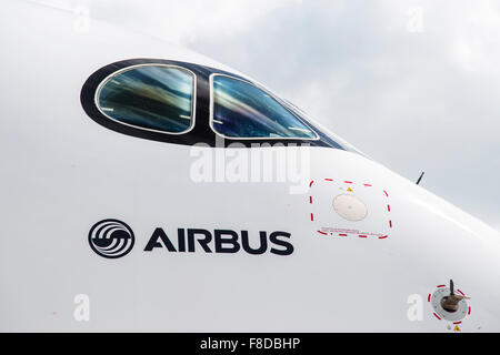 Der Airbus A350 XWB-Testflugzeug ist eine zweimotorige Flugzeug entworfen, um mehr als 300 Passagiere transportieren. Stockfoto