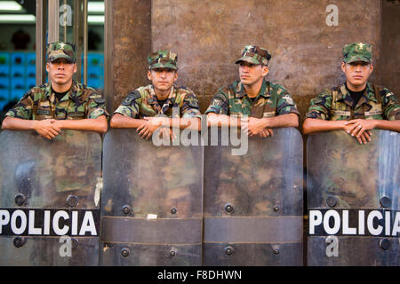 Polizei-Crew bei der Arbeit in Lima, Peru Stockfoto