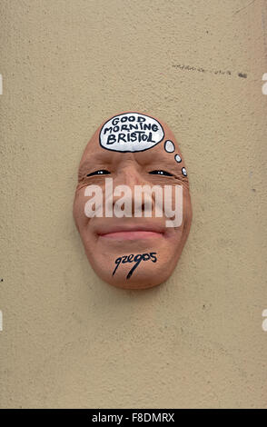 Ein dreidimensionales Selbstportrait des französischen Künstlers Gregos auf einer Straße in Bristol. Stockfoto