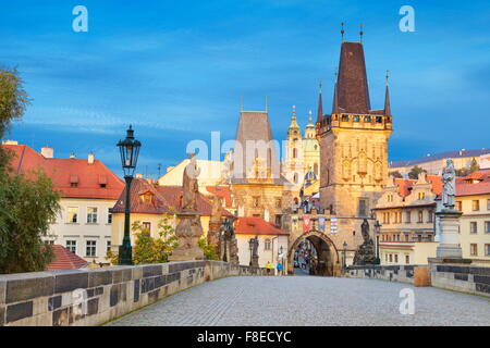 Charles Bridge-Blick in Richtung Mala Strana, Prag, Tschechische Republik, Europa Stockfoto