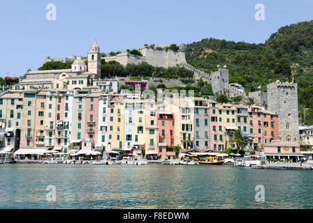 Ansicht der Stadt Portovenere aus Meer, Italien Stockfoto