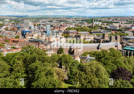 Blick auf die Stadt Bristol vom Cabot Tower in Brandon Hill, Somerset, England, Großbritannien Stockfoto