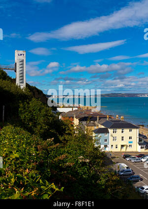 Der Strand am Shanklin auf der südöstlichen Küste der Isle Of Wight England UK die Passagiere von Klippe transportiert heben Stockfoto