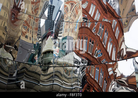 Birmingham New Street Railway Station Reflexionen Stockfoto