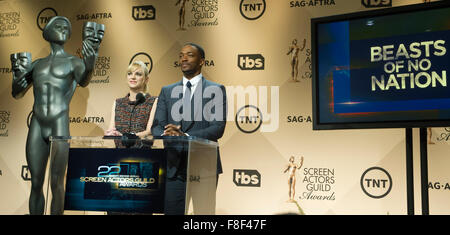 Die Nominierungen für die 22. Annual Screen Actors Guild Awards in Los Angeles, USA, 9. Dezember 2015 ankündigen (151210) - LOS ANGELES, 10. Dezember 2015 (Xinhua)--Anthony Mackie (R) und Anna Faris. Nominierungen für die 22. Annual Screen Actors Guild Awards (SAG) wurden heute Morgen an der Pacific Design Center SilverScreen in West Holleywood bekannt. 22. SAG werden Simulcast auf TNT und TBS auf Samstag, 30. Januar 2016. (Xinhua/Yang Lei) Stockfoto