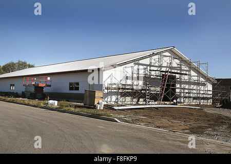 Moline, Iowa, USA. 5. Oktober 2009. Gebäude im Bau südlich von Hiland Toyota in Moline. © Jeff Cook/Quad-Stadt-Zeiten / ZUMA Draht/Alamy Live News Stockfoto