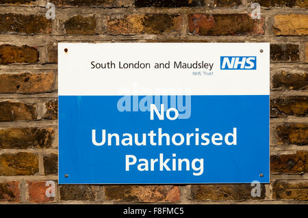 Südlondon und Maudsley NHS Trus keine unerlaubten Parken unterzeichnen. Stockfoto