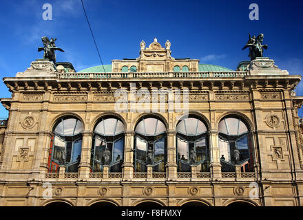 "Detail" von der State Opera House (Staatsoper), Wien, Österreich. Stockfoto
