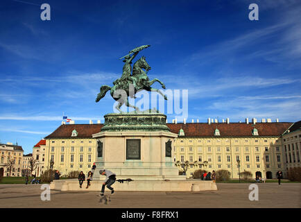 Heldenplatz ("Heldenplatz"), außerhalb der Hofburg Palast, Wien, Österreich. Stockfoto