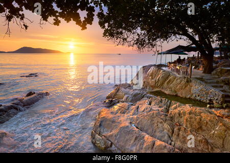 Thailand - Insel Phuket, Patong Beach, Sonnenuntergang Landschaft Stockfoto
