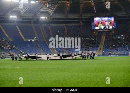 Rom, Italien. 9. Dezember 2015. Champions League Fußball Spiel AS Rom Vs FC Bate Borisov im Olympiastadion in Rom, am 9. Dezember 2015. Bildnachweis: Silvia Lore "/ Alamy Live News Stockfoto