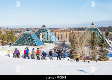 Edmonton-Ski-Club-Hügel im Gallagher Park, Edmonton, Alberta, Kanada Stockfoto