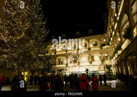 Weihnachtsbaum im Innenhof Landesmuseum Württemberg, Stuttgart, Deutschland. Stockfoto