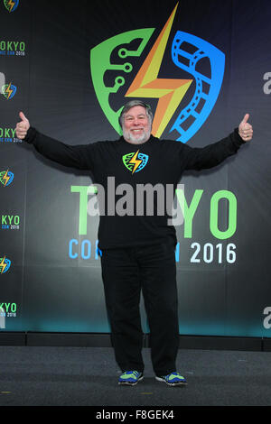 Apple-Mitbegründer Steve Wozniak besucht eine Pressekonferenz um "Tokio Comic Con 2016" in Tokio, Japan, am 4. Dezember 2015 zu enthüllen. Die konstituierenden Tokio-Comic-Con wird an der Mukahari Messe Convention Center von 3-4 Dezember 2016 stattfinden. © Pasya/AFLO/Alamy Live-Nachrichten Stockfoto