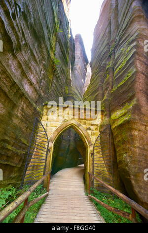 Wandern Wanderweg, Adersbacher Gebirge, Teplicke Felsen, Tschechische Republik Stockfoto