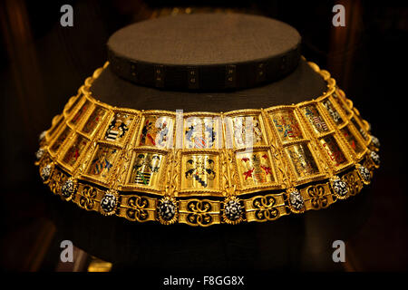 Potenz (Chain of Arms) in die Kaiserliche Schatzkammer (Schatzkammer) der Hofburg, Wien, Österreich. Stockfoto