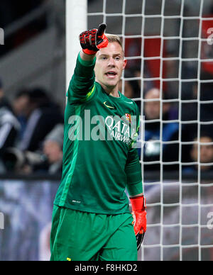 Leverkusen, Deutschland. 9. Dezember 2015. Marc-Andre ter Stegen (FC Barcelona) Gesten während der Champions-League-match zwischen Bayer 04 Leverkusen und dem FC Barcelona, Bayarena in Leverkusen am 9. Dezember 2015. Bildnachweis: Dpa picture Alliance/Alamy Live News Stockfoto