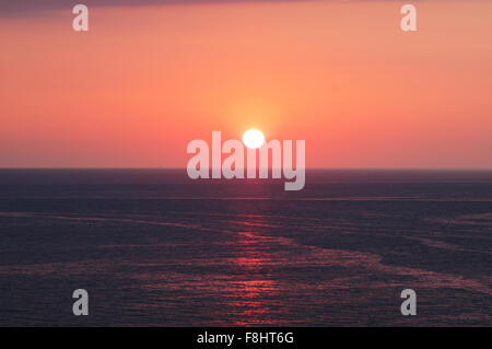 Sonnenuntergang in der Nähe von Baku am Kaspischen Meer Stockfoto