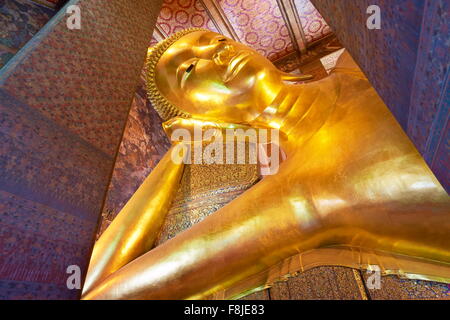 Buddha-Statue im Wat Po Temple, Grand Palace, Bangkok, Thailand Stockfoto