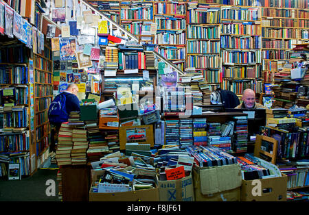 Innenausbau von Camilla Buchhandlung, Grove Road, Eastbourne, East Sussex, England UK Stockfoto