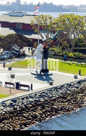 Die Scupture der bedingungslosen Kapitulation in San Diego, Kalifornien, Vereinigte Staaten von Amerika, basierend auf dem Foto von Alfred Ei Stockfoto