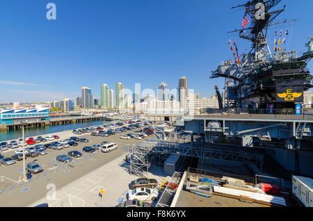 Die historischen Flugzeugträger USS Midway Museum vor Anker im Broadway Pier in San Diego, Kalifornien, United Stat Stockfoto