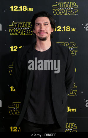 Tokio, Japan. 10. Dezember 2015. Schauspieler Adam Driver posiert für die Kameras während der Japan-Premiere für den Film "Star Wars: das Erwachen der Macht '' in Roppongi Hills am 10. Dezember 2015, Tokio, Japan. Die Besetzung verbringen 2 Tage in Japan als Teil der Förderung für den neuen Film die zur weltweiten Veröffentlichung am 18. Dezember eingestellt ist. Bildnachweis: Aflo Co. Ltd./Alamy Live-Nachrichten Stockfoto