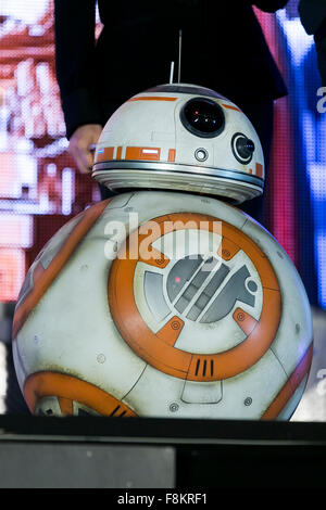 Tokio, Japan. 10. Dezember 2015. Eine Droid BB-8 besucht der Japan-Premiere für den Film "Star Wars: das Erwachen der Macht '' in Roppongi Hills am 10. Dezember 2015, Tokio, Japan. Die Besetzung verbringen 2 Tage in Japan als Teil der Förderung für den neuen Film die zur weltweiten Veröffentlichung am 18. Dezember eingestellt ist. Bildnachweis: Aflo Co. Ltd./Alamy Live-Nachrichten Stockfoto