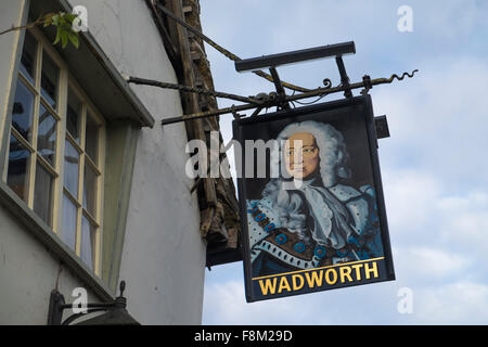 Dorf Lacock in Wiltshire England UK The George Inn Sign Stockfoto