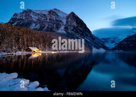 Lake Louise in der Nacht, Banff Nationalpark, Alberta, Kanada Stockfoto