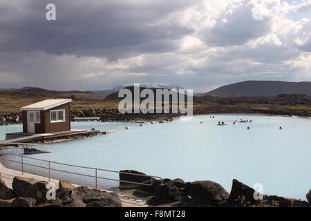 Badegäste genießen See Myvatn Nature Bäder Nordosten Island Stockfoto