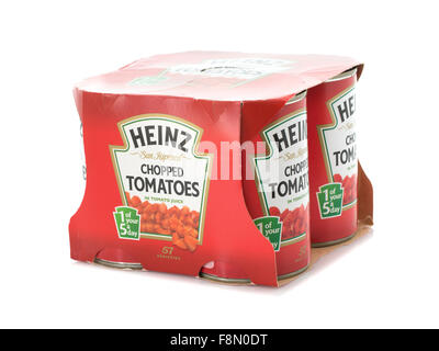 Vier-Pack von Heinz gehackte Tomaten isoliert auf einem weißen Hintergrund. Stockfoto