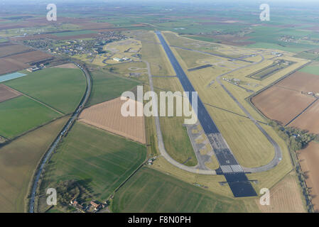 Eine Luftaufnahme des RAF Scampton in Lincolnshire, Heimat der Red Arrows Stockfoto