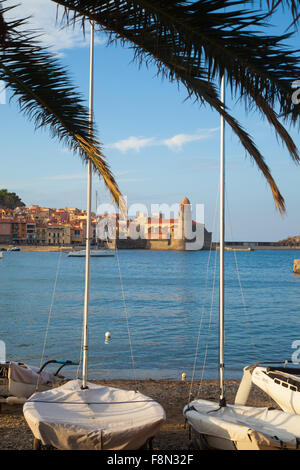 Die schöne Stadt Collioure entlang der mittelmeerküste im Süden Frankreichs. Stockfoto