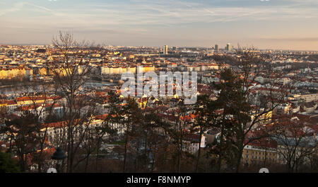 Prager Panorama von Petrin-Hügel Stockfoto