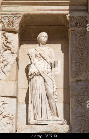 Sophia, Weisheit Statue in Ephesus antike Stadt in Izmir, Türkei Stockfoto