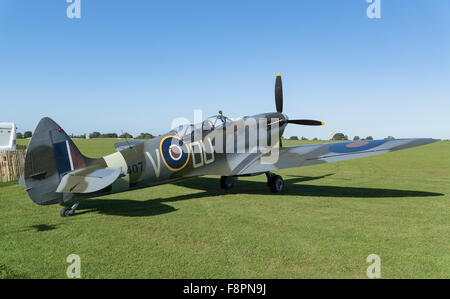 Der Grace Spitfire ML407 Mark IX Einzelsitz fighter Stockfoto