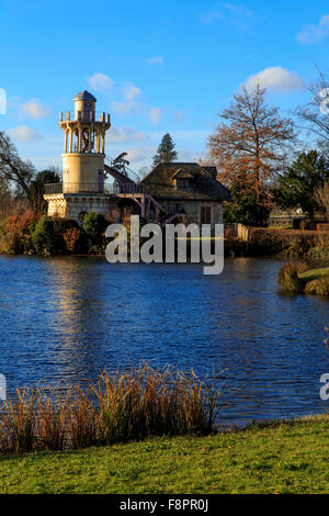 Das Hameau De La Reine ist ein Dorf gebaut für Marie Antoinette auf dem Gelände des Petit Trianon, Schloss Versailles, Paris Stockfoto