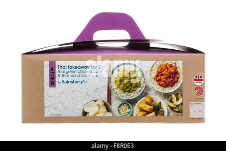 Sainsbury Take away Thai-Curry mit Reis auf weißem Grund Stockfoto