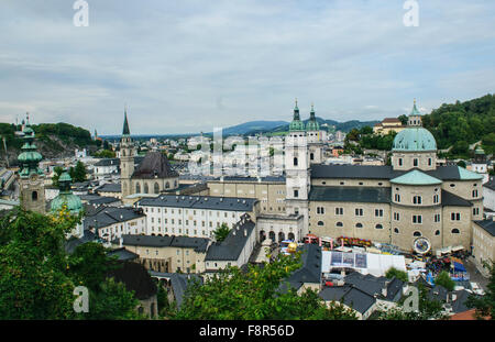 Ansicht der Salzburger Dom in der Altstadt, Salzburg, Österreich Stockfoto