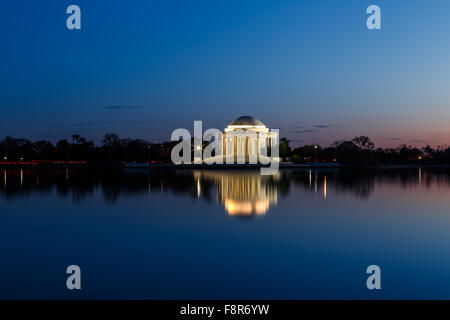 Jefferson Memorial in Washington, D.C. nachts beleuchtet Stockfoto