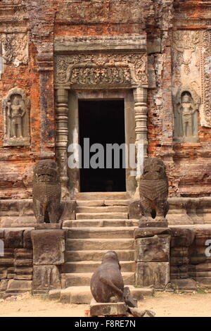 Detail-Wand-Dekorationen von Preah Ko, Rolus Gruppe Tempel Kambodscha Stockfoto